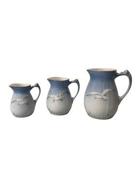 Bing & Grondahl Set Of Three Graduating Size Seagull Small Pitchers Creamers